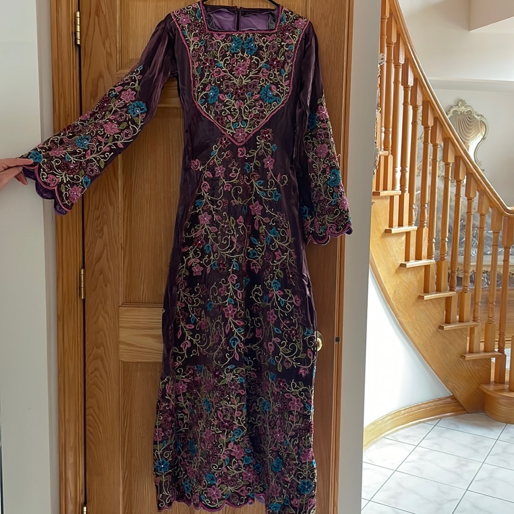 Traditional Palestinian thobe
